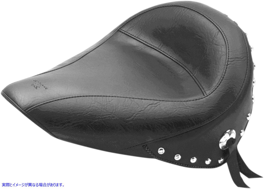 取寄せ スタッズ付きビニールソロシート マスタング Skirted Solo Seat - Softail '84-'99 75490 DS900220